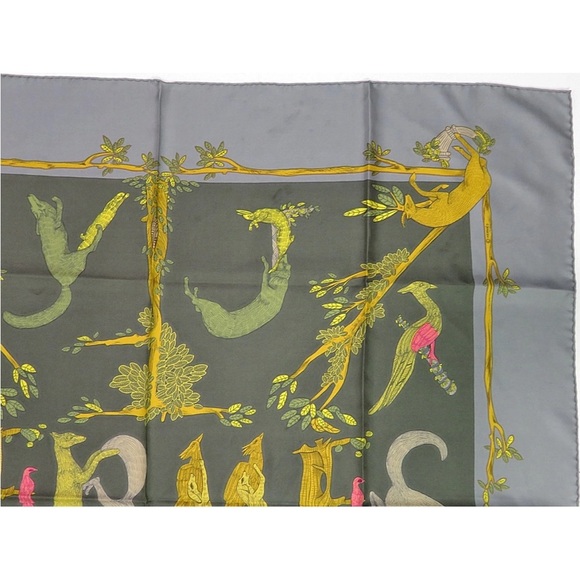 Hermès Gray and Yellow Silk Scarf - Picture 4 of 11